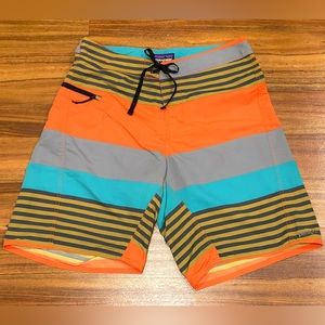 Patagonia Men’s Wavefarer Boadshorts Size 31